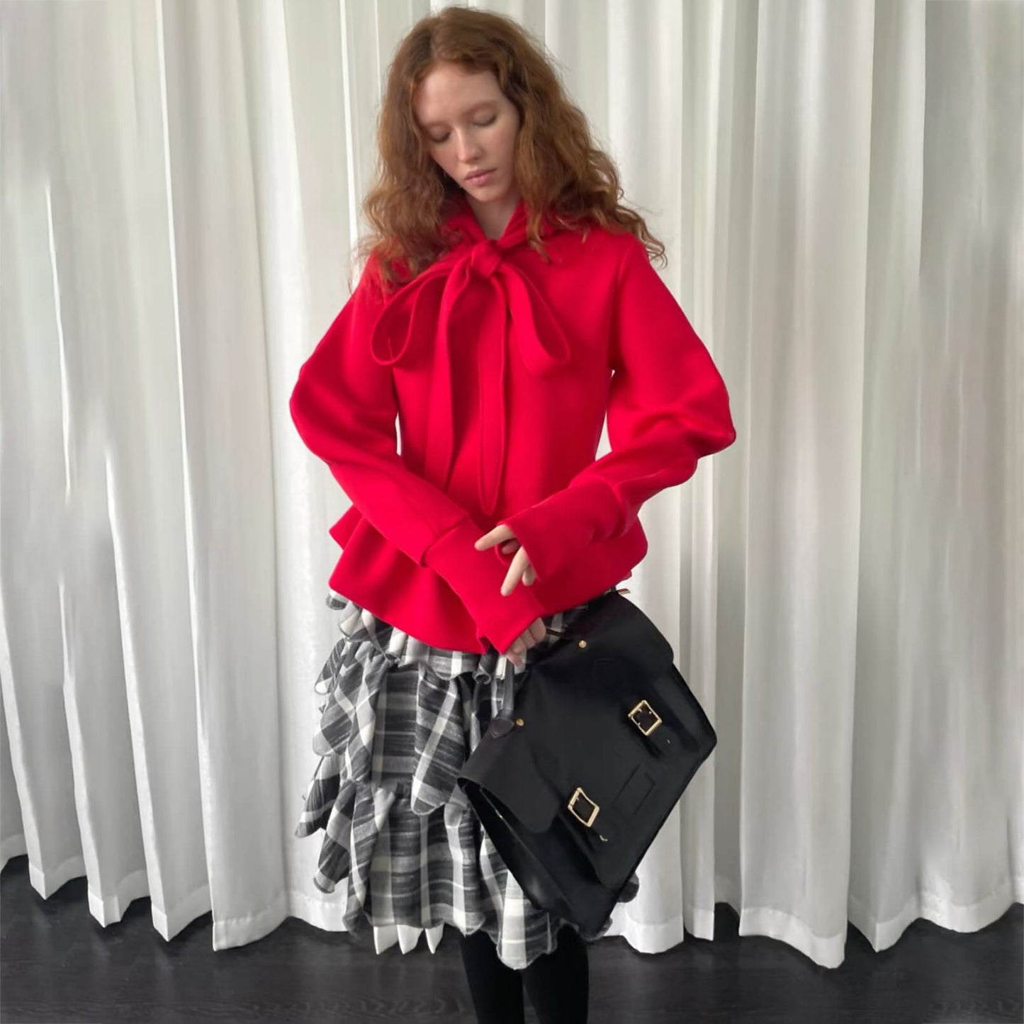 Damen Pullover mit Krawatten-Detail und Volant Stalluxe Rot