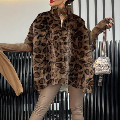 Damen Kuschel-Fleece-Poncho im Leopardenmuster Stalluxe