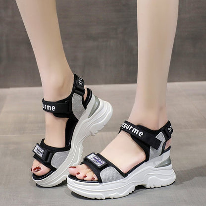 Damen Sportliche Sandalen mit glitzerndem Riemendesign Stalluxe