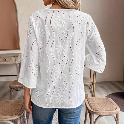 Damen bestickte Bluse mit elegantem V-Ausschnitt und 3/4-Ärmeln Stalluxe