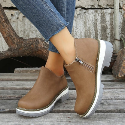 Damen Komfortable Clogs mit elegantem Reißverschluss und rutschfester Sohle Stalluxe