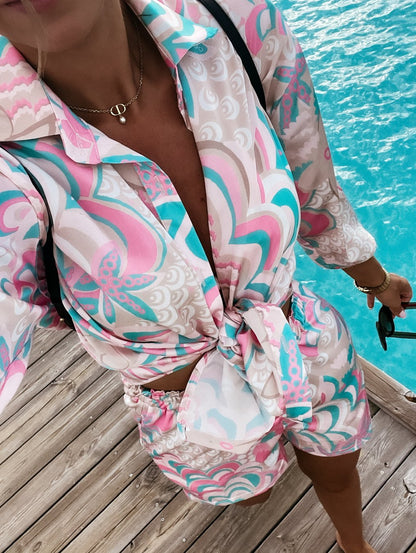 Damen Stylish Set für den Sommer mit verkürzter Bluse und Shorts Stalluxe