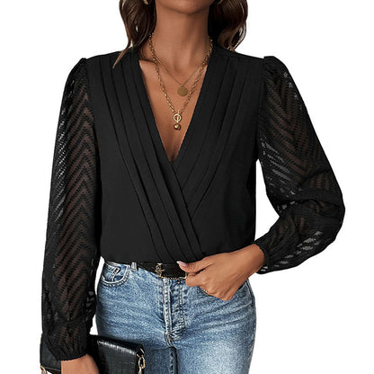 Damen Wickelbluse mit feinen Plissee-Details und transparenten Ärmeln Stalluxe