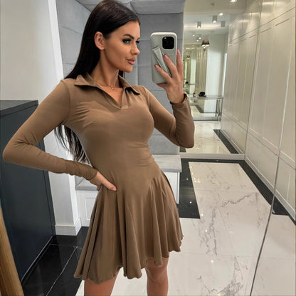 Damen Poloshirt-Kleid mit schwingendem Rock und tailliertem Schnitt Stalluxe