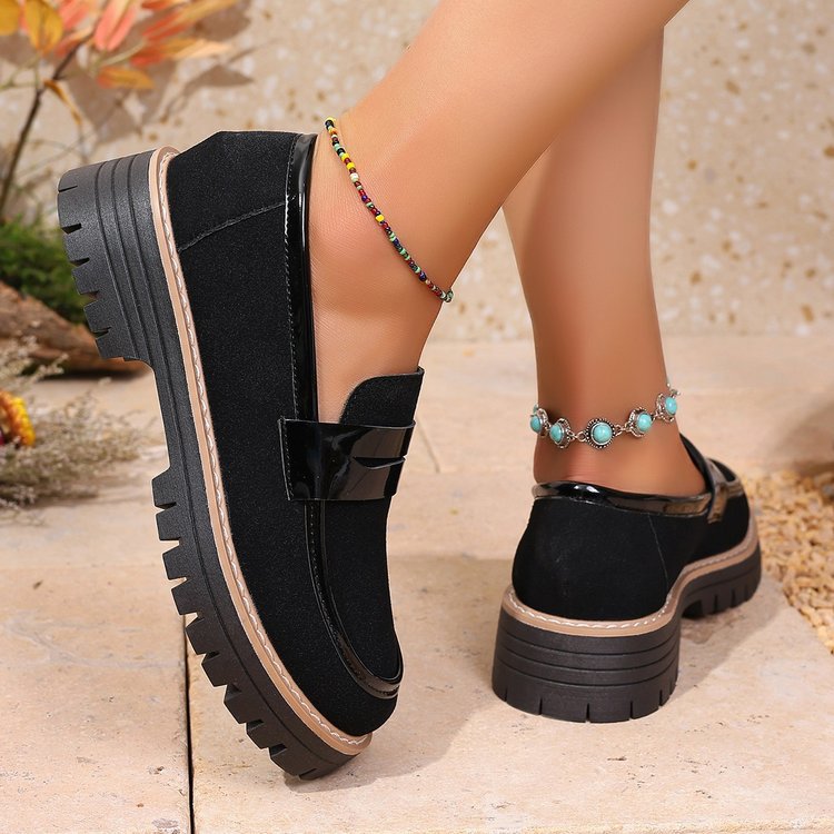 Damen Komfortable Slip-On Schuhe mit robustem Profil und eleganter Applikation Stalluxe