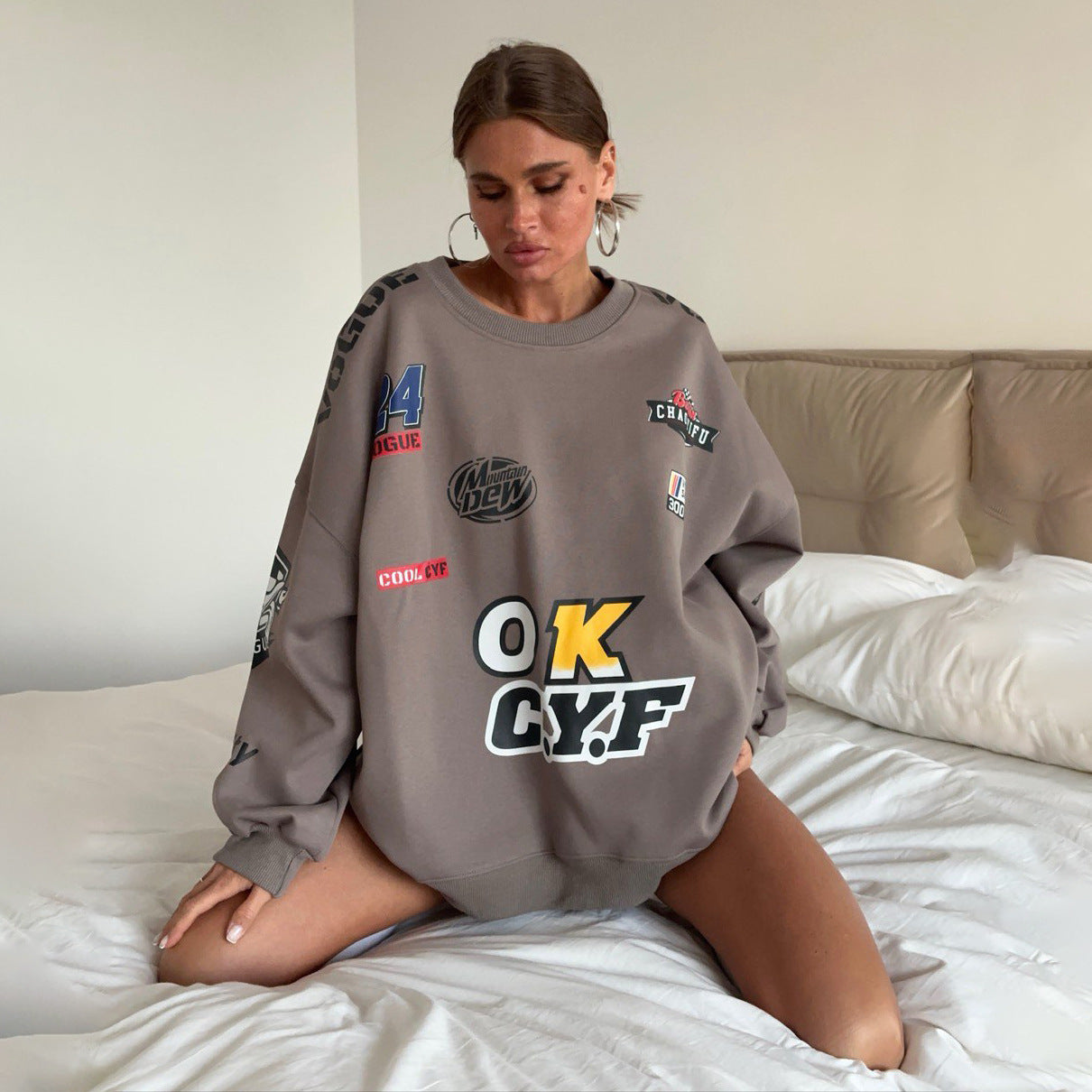 Damen Oversized Sweatshirt mit auffälligem Grafikdesign und lässigem Schnitt Stalluxe Grau