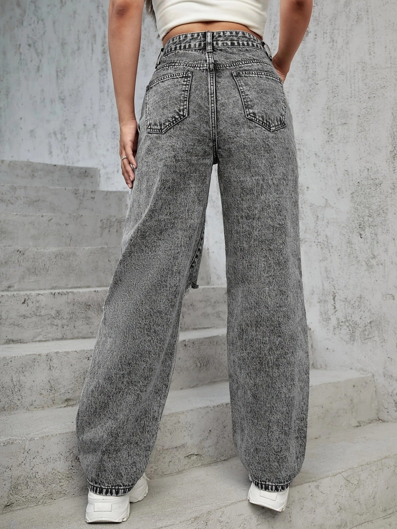 Damen Weit geschnittene Destroyed Jeans mit modischen Rissdetails Stalluxe