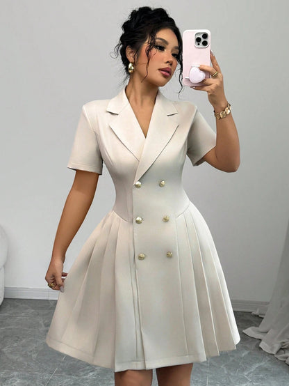 Damen Tailliertes Blusenkleid mit doppelter Knopfreihe und plissierten Details Stalluxe