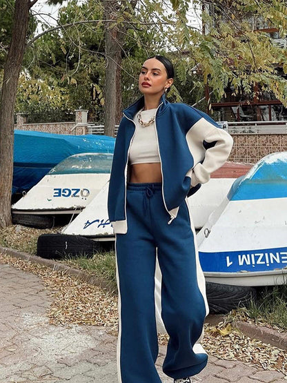 Damen Sportliches Sweatsuit mit kontrastierenden Einsätzen und hohem Kragen Stalluxe