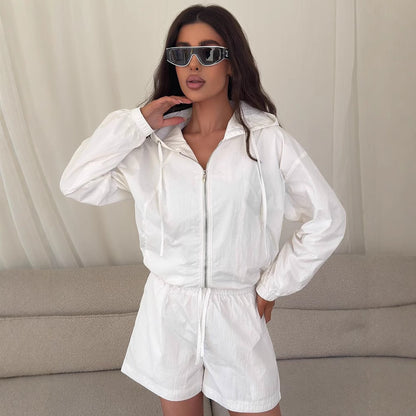 Damen modischer Kapuzenjacke und Shorts Set Stalluxe