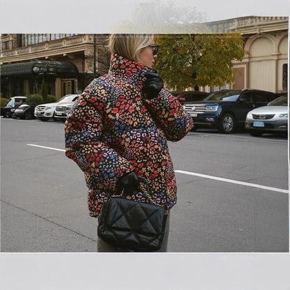 Damen Lässige Jacke mit buntem Tiermotiv und hohem Kragen Stalluxe