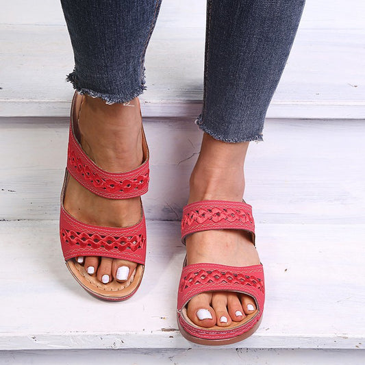 Damen Komfortable und stilvolle Clogs mit modischen Zierdetails Stalluxe