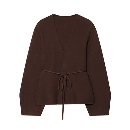 Damen modischer V-Ausschnitt Strickpullover mit taillierbarem Bindegürtel Stalluxe