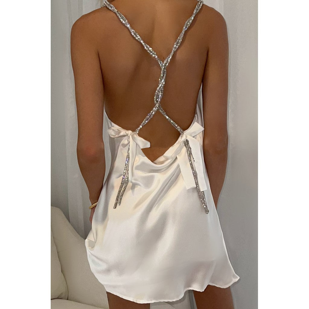 Damen Satin-Nachtkleid mit feinen Trägern und eleganter Passform Stalluxe