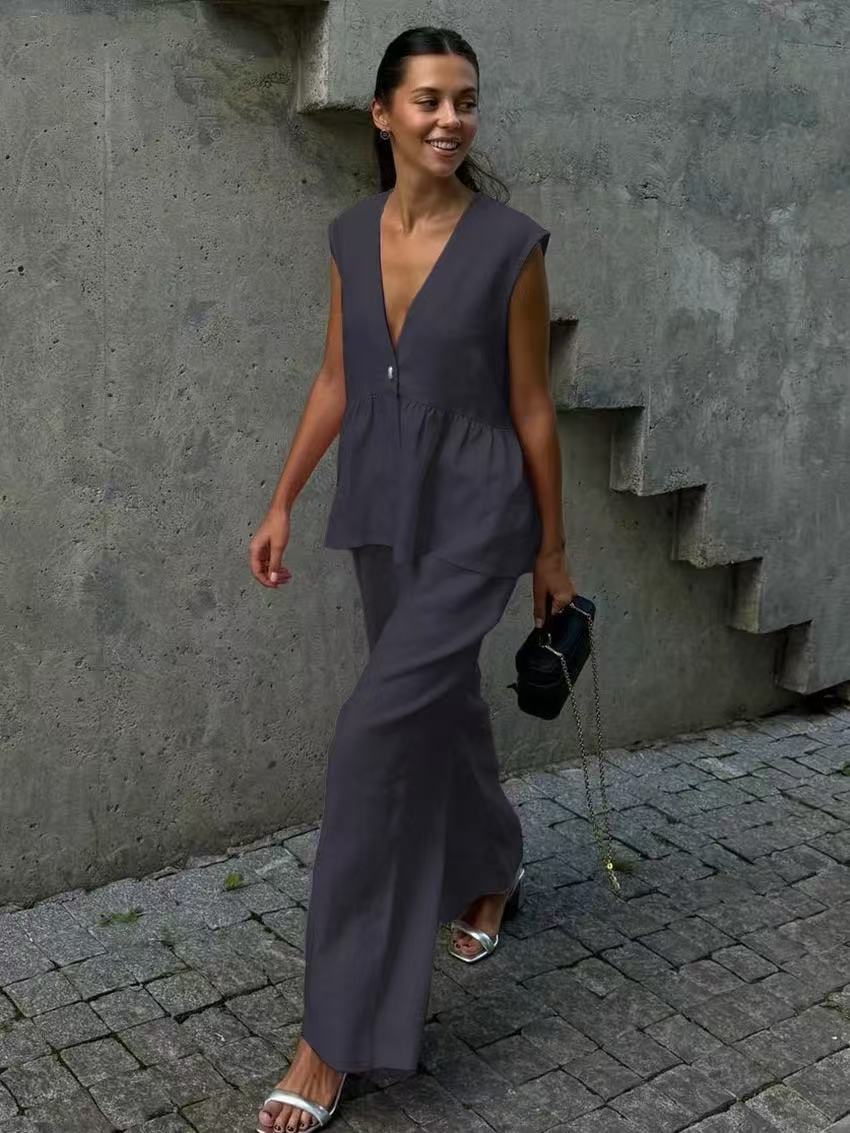 Damen Jumpsuit mit schickem V-Ausschnitt und fließendem Schnitt Stalluxe