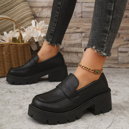 Damen Plateauslipper mit rutschfester Profilsohle und modischem Design Stalluxe
