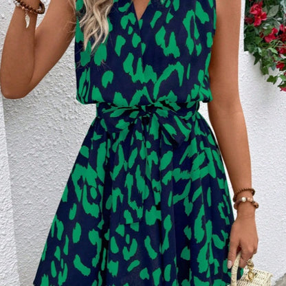 Damen Wickelkleid mit grafischem Muster und Taillengürtel Stalluxe