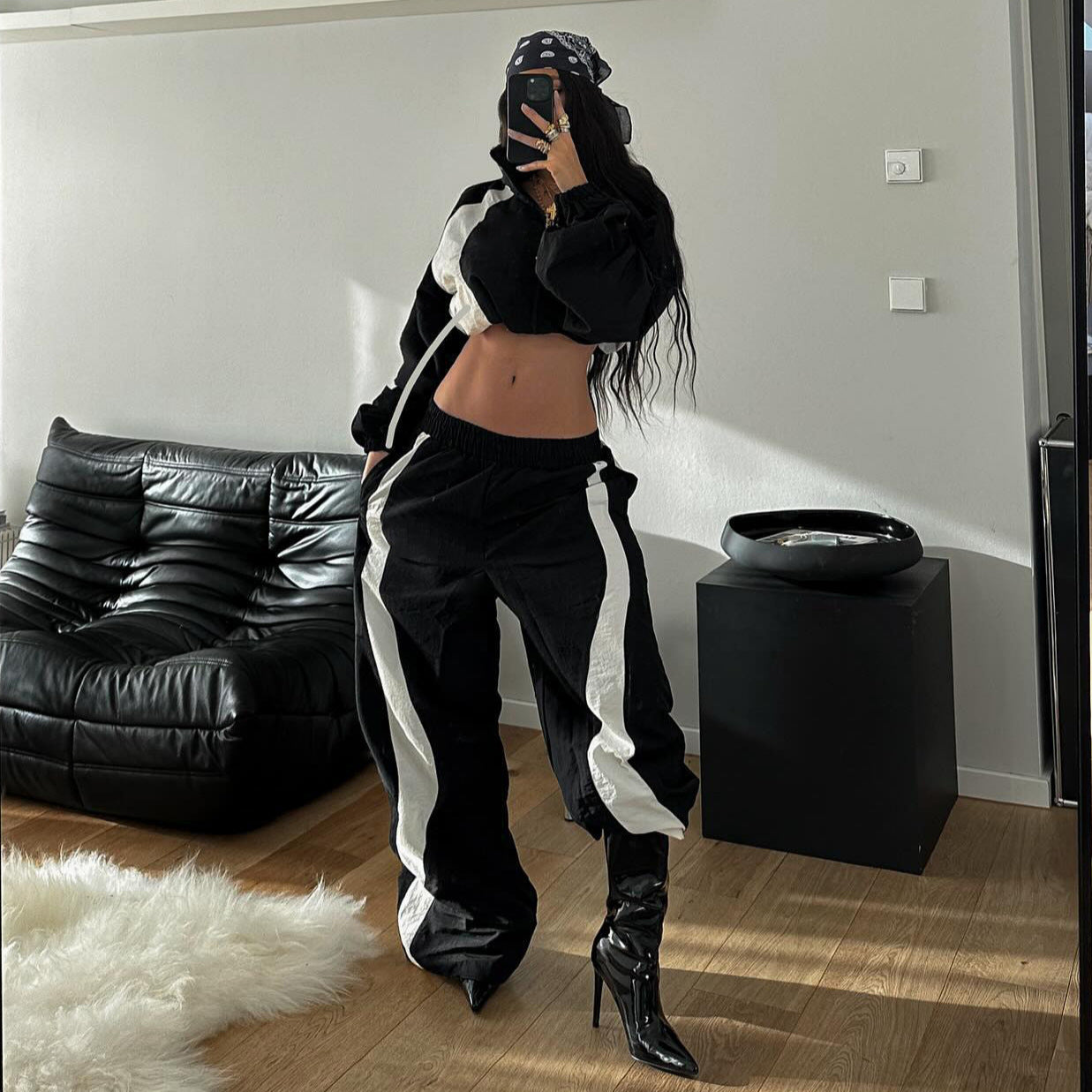 Damen Sportliches Crop-Set mit elastischem Bund und Kontraststreifen Stalluxe