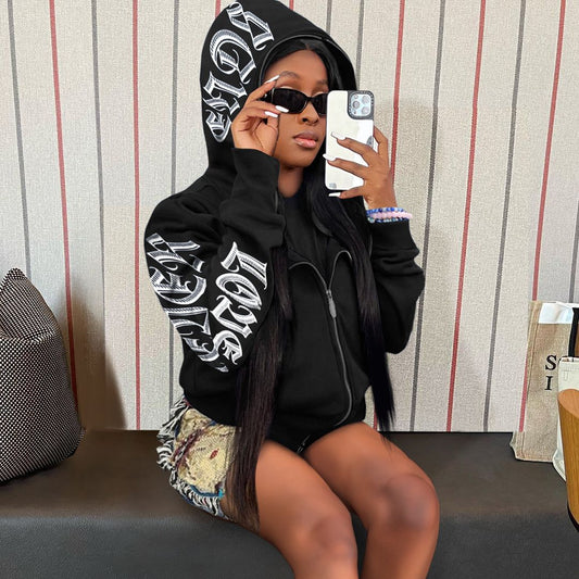 Damen Kapuzenjacke mit auffälligem Schriftzug und hochwertigem Material Stalluxe