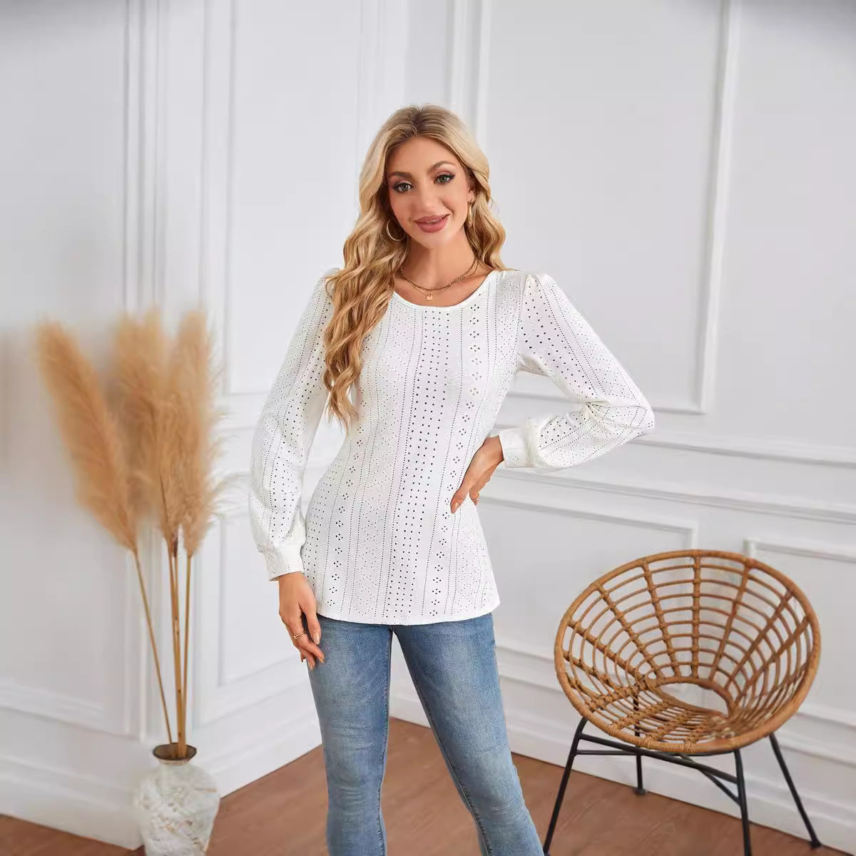 Damen Bluse mit luftigen Lochmustern und eleganten Puffärmeln Stalluxe