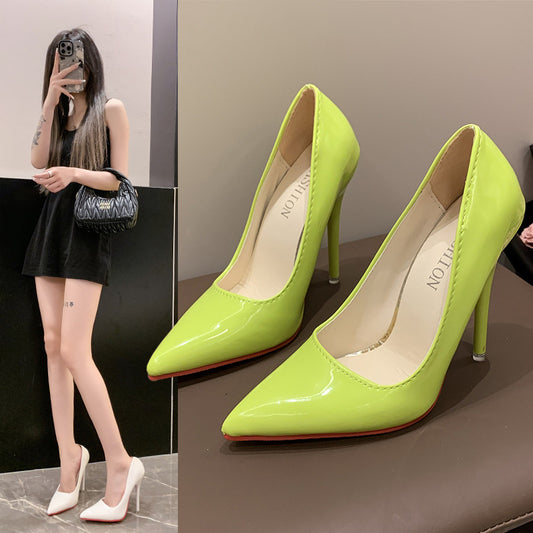 Damen Klassische High Heels mit spitz zulaufendem Design und hochglänzender Oberfläche Stalluxe