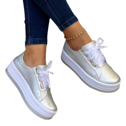 Damen Plattform Sneakers mit modischem Metallic-Obermaterial Stalluxe