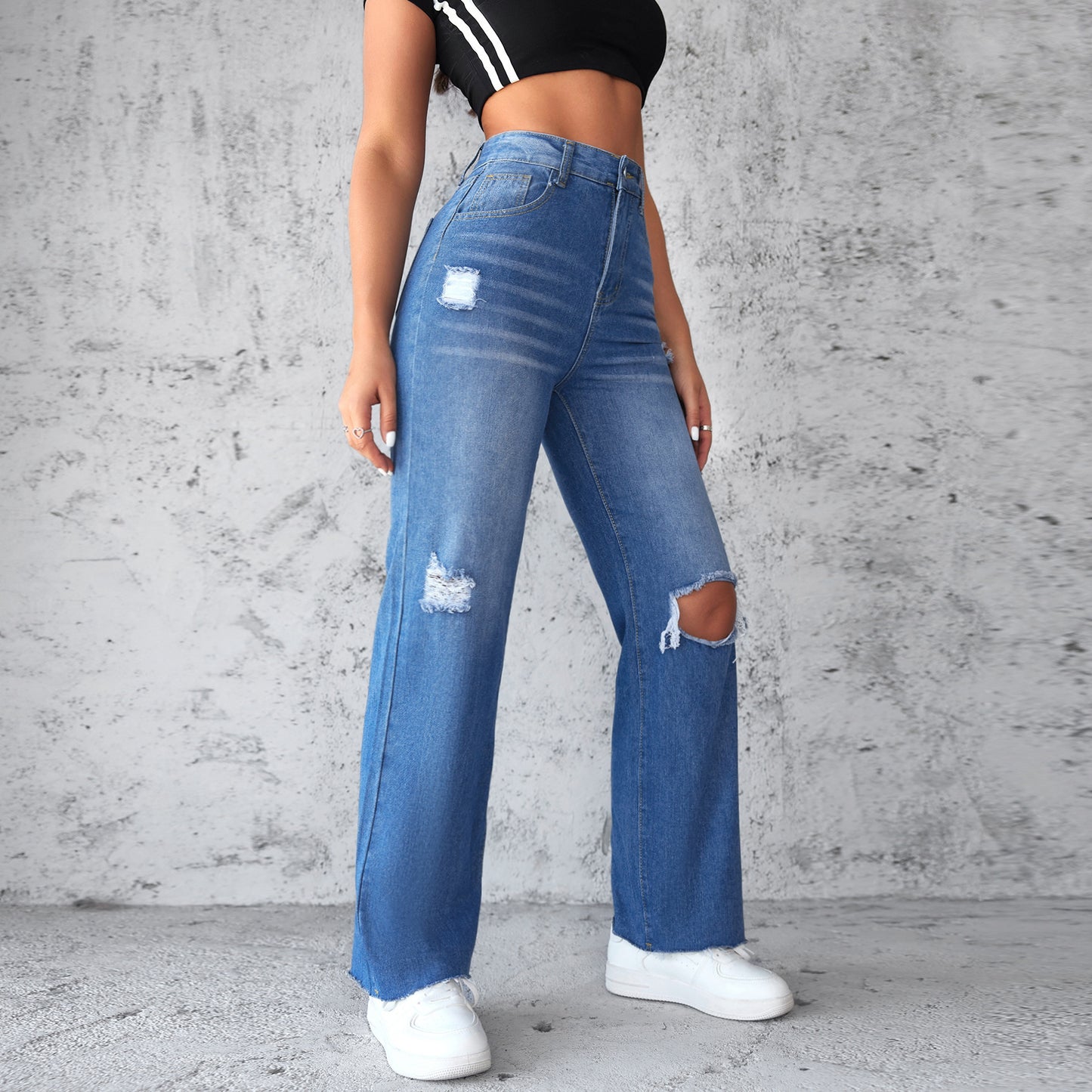 Damen Schlagjeans mit hohen Beinöffnungen und modischen Destroyed-Details Stalluxe