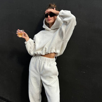 Damen kuscheliger Fleece-Jumpsuit mit elastischen Bündchen und Kapuze Stalluxe