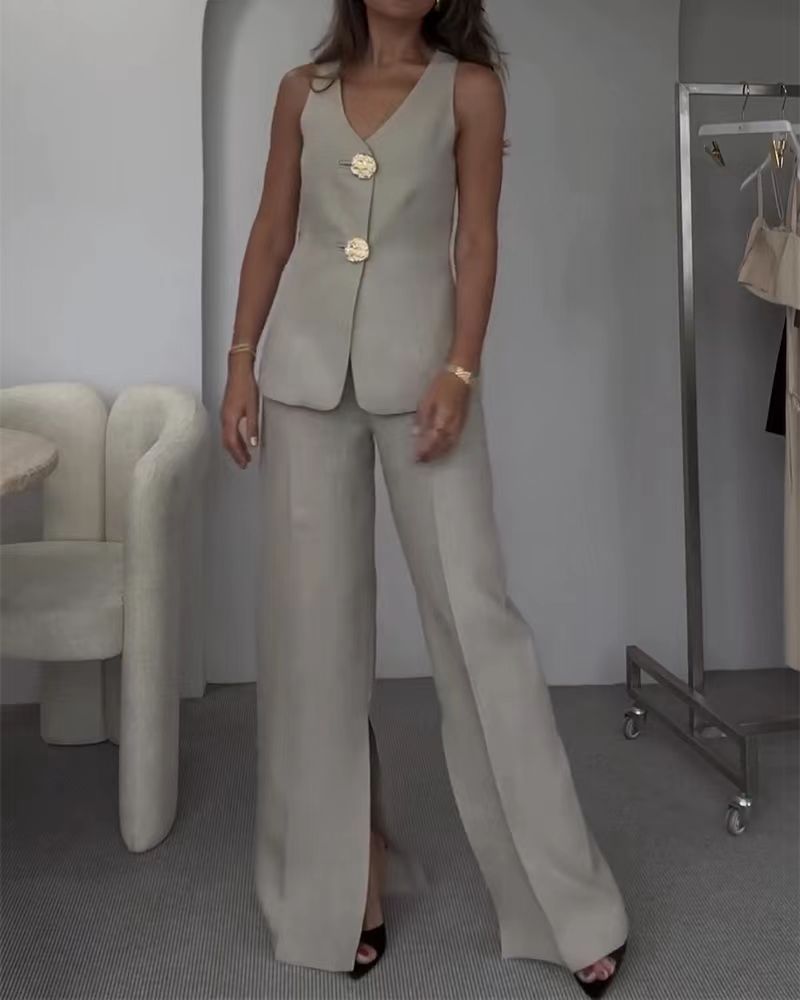 Damen Anzug mit Tailored Schnitt und eleganter Knopfdetaillierung Stalluxe