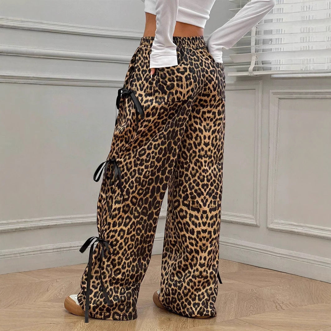 Damen Cargo-Hose mit trendigem Leopardenmuster und seitlichen Bändern Stalluxe