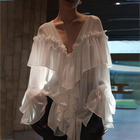 Damen Bluse mit voluminösen Rüschendetails und eleganter Knopfleiste Stalluxe