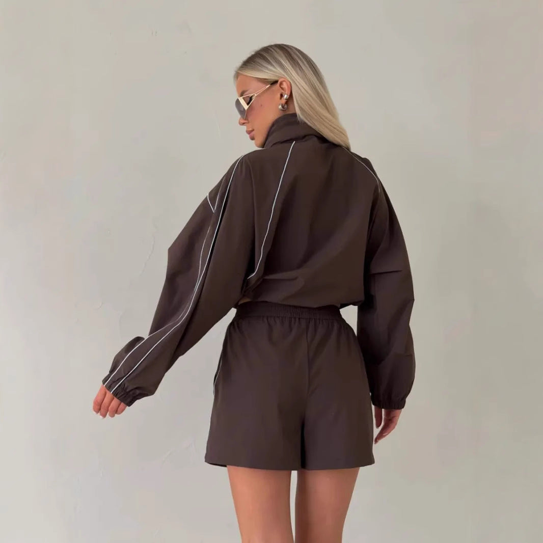 Damen sportlicher Zweiteiler mit cropped Jacke und Shorts Stalluxe