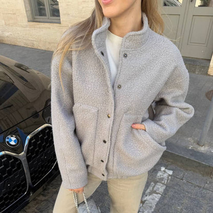 Damen Kuscheljacke mit Knopfverschluss und praktischen Taschen Stalluxe Grau