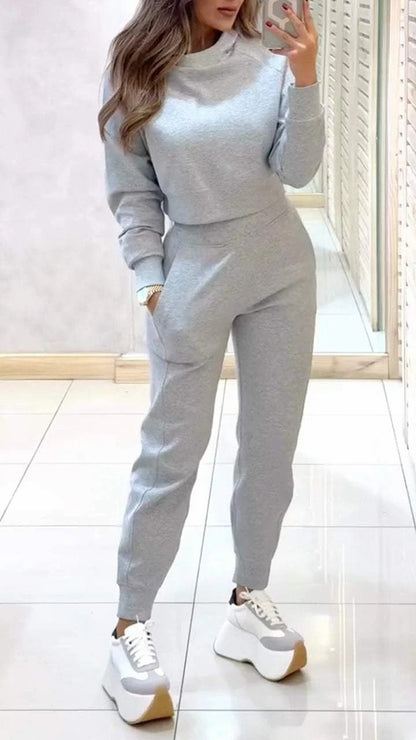 Damen sportlicher Lounge-Anzug mit cropped Oberteil und elastischen Hosen Stalluxe