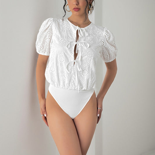 Damen Bluse mit Rüschen und raffiniertem Schnürdetail Stalluxe