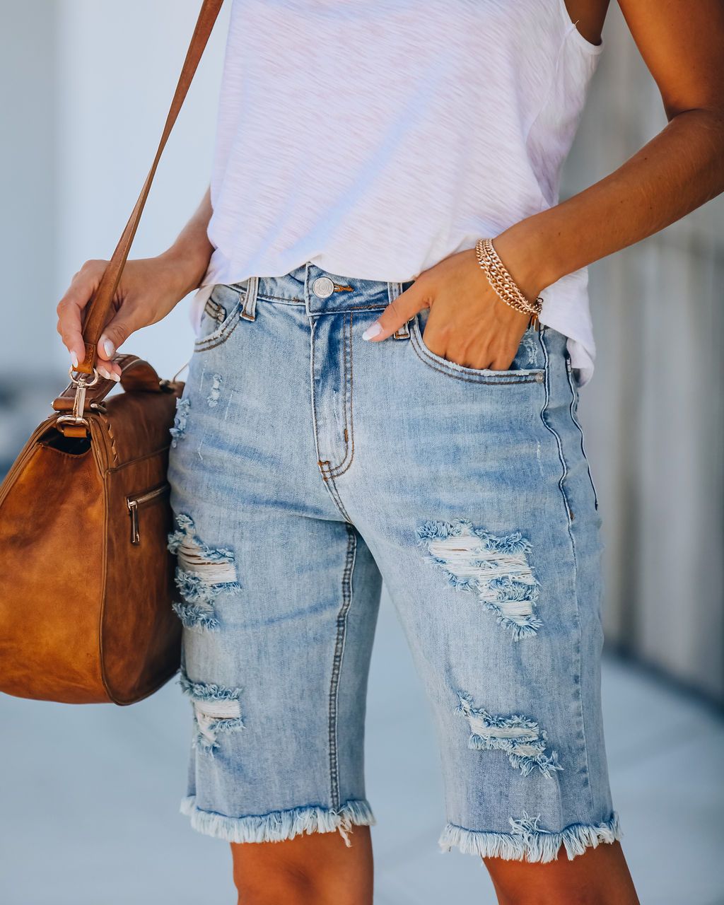 Damen lässige Denim-Shorts mit fransigem Saum und auffälligem Used-Look Stalluxe