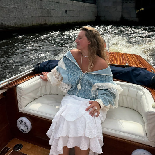 Damen Voluminöser Kapuzenpullover mit Rüschen und exquisites Design Stalluxe