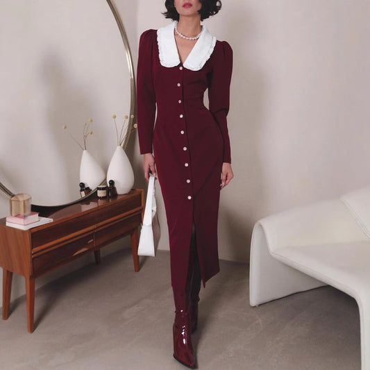 Damen Elegantes Maxikleid mit kontrastierendem Kragen und Knopfdetails Stalluxe