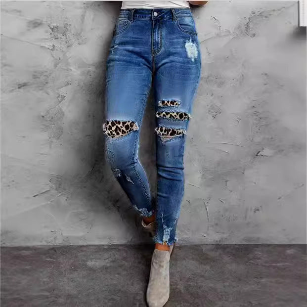 Damen Ripped Skinny-Jeans mit modischen Leo-Applikationen und fransigen Details Stalluxe