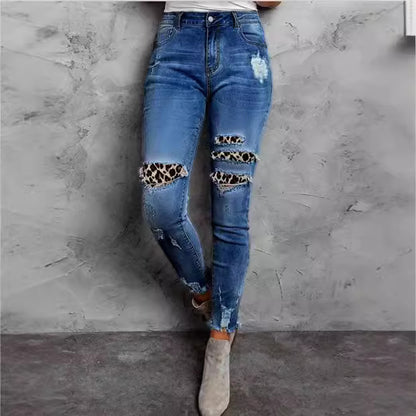 Damen Ripped Skinny-Jeans mit modischen Leo-Applikationen und fransigen Details Stalluxe