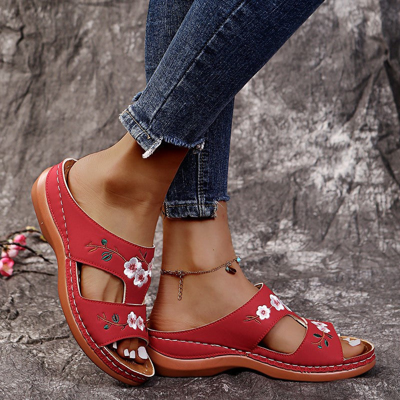 Damen bequeme Pantoletten mit floralem Stickdesign und anatomischer Fußbettung Stalluxe