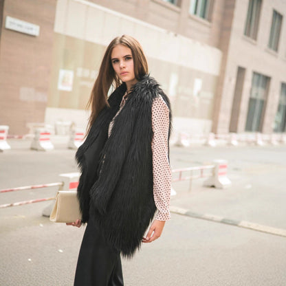 Damen Modischer Kunstpelz-Weste Stalluxe Schwarz