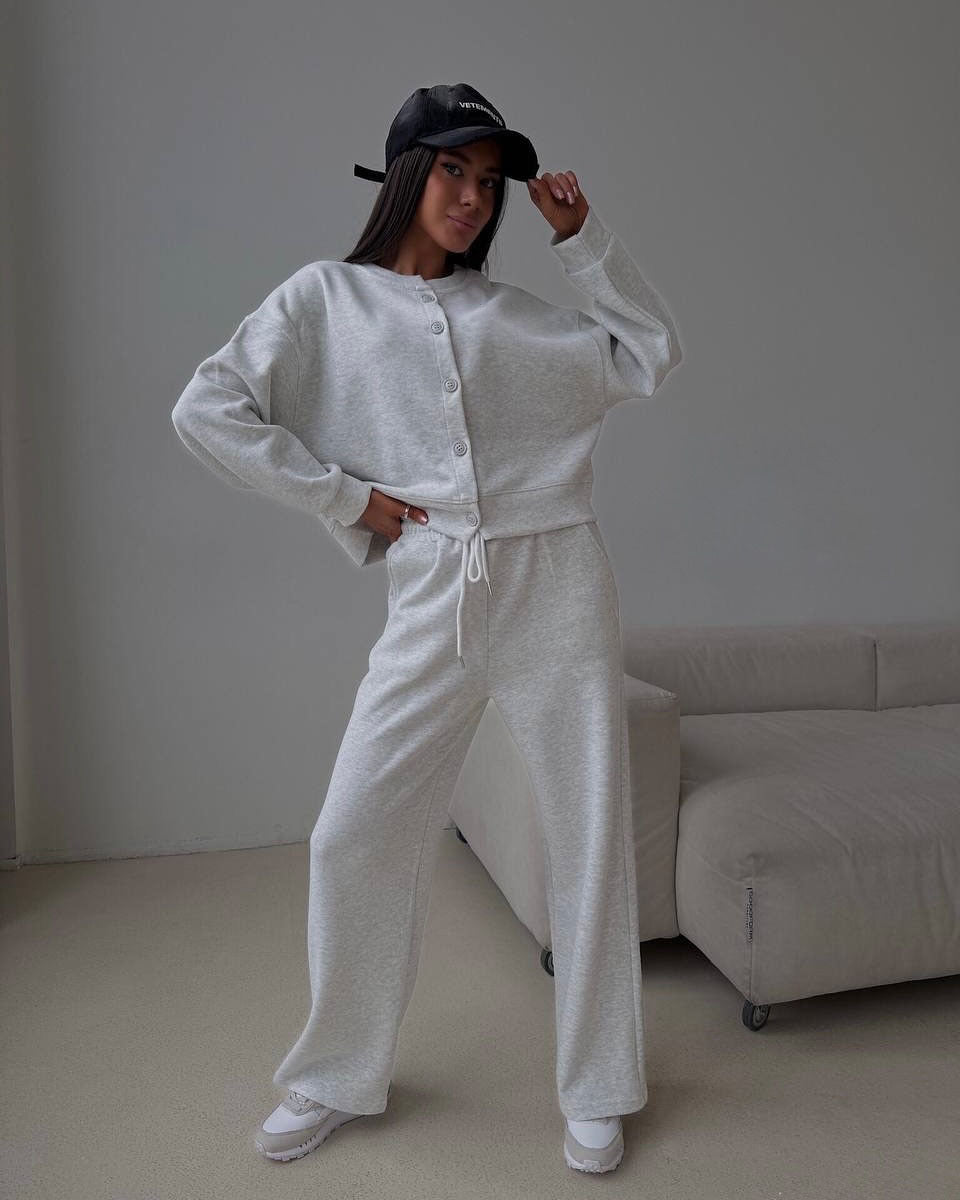 Damen lässiger Freizeitanzug mit Knopfdetails und bequemen, elastischen Bündchen Stalluxe