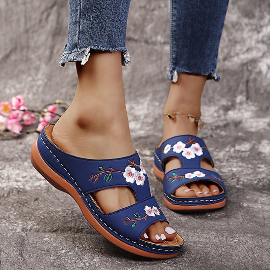 Damen bequeme Pantoletten mit floralem Stickdesign und anatomischer Fußbettung Stalluxe