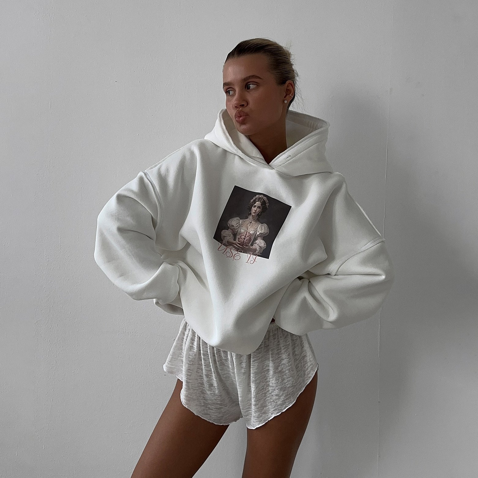 Damen Kapuzenpullover mit exklusivem Grafikdesign Stalluxe