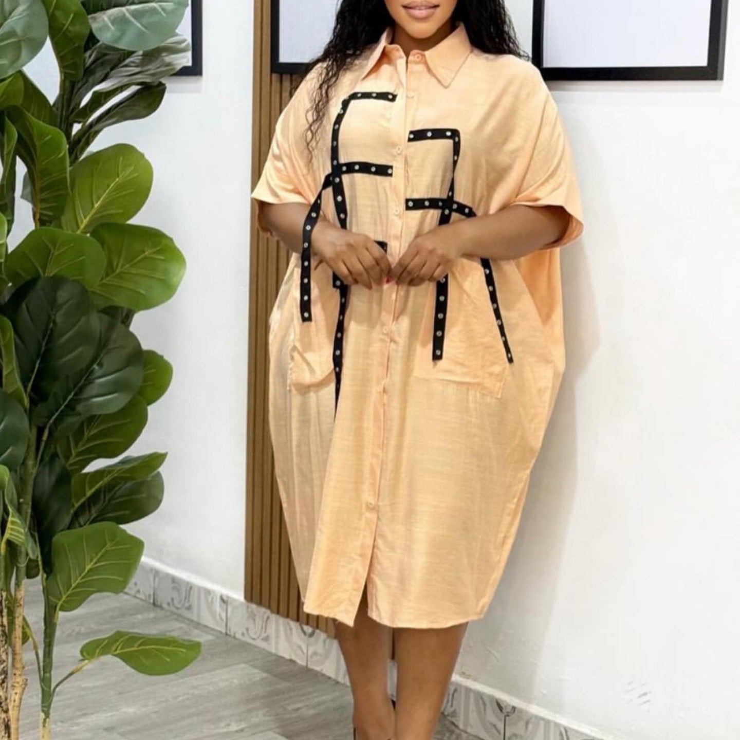 Damen Oversized Hemdbluse mit modischen Details und Kontrastträgern Stalluxe