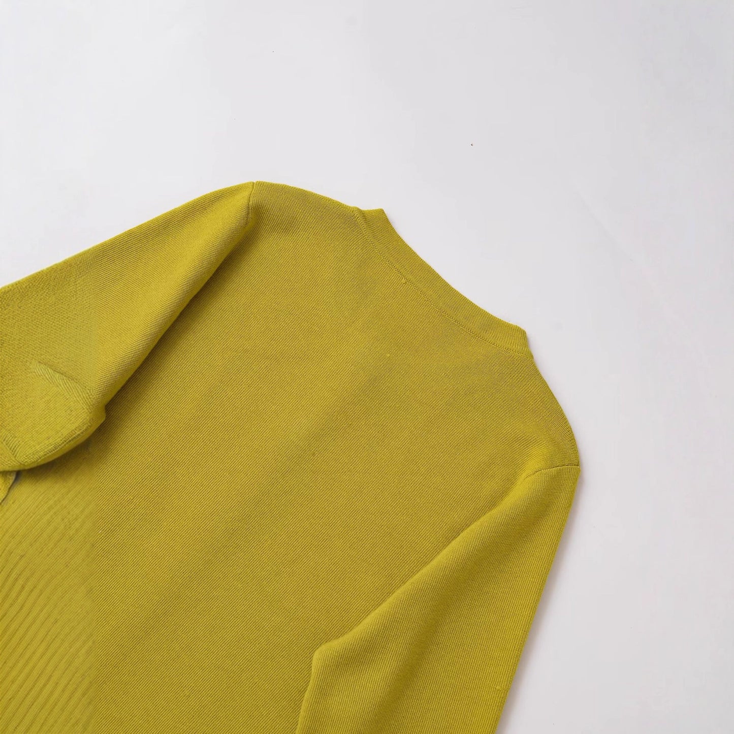 Damen Strickjacke mit Knopfleiste und femininer Passform Stalluxe