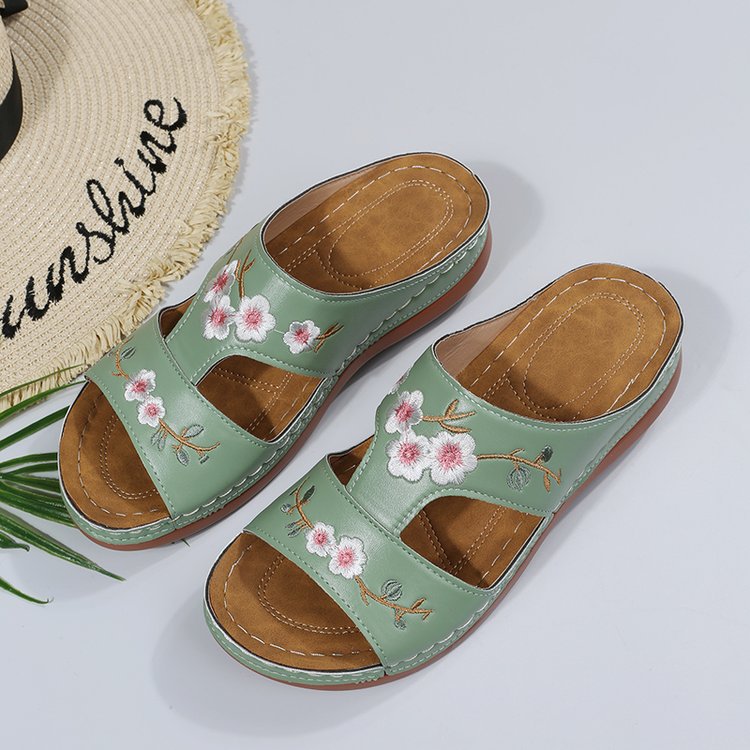 Damen bequeme Pantoletten mit floralem Stickdesign und anatomischer Fußbettung Stalluxe