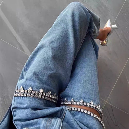 Damen Jeans mit strassbesetzten Ausschnitten und legerem Schnitt Stalluxe