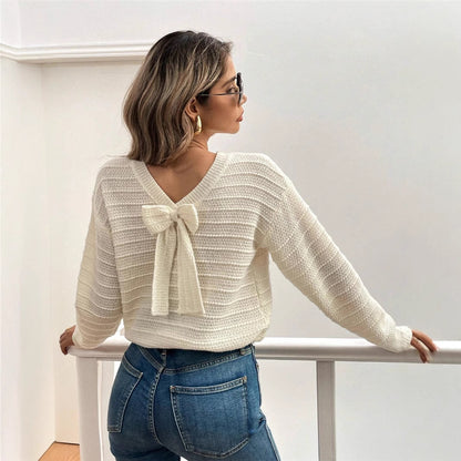 Damen Strickpullover mit V-Ausschnitt und dekorativem Schleifenelement Stalluxe